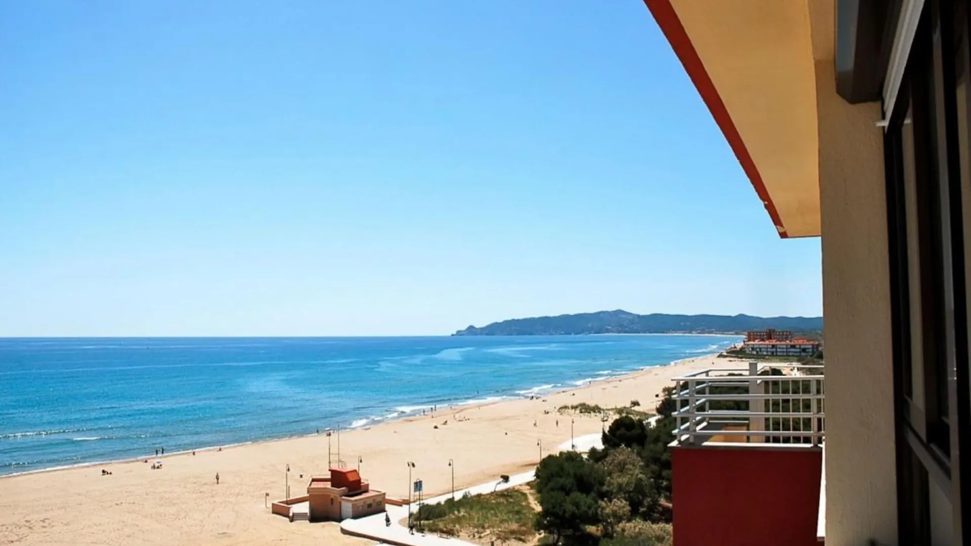 The Apartment In Estartit Has 2 Bedrooms L'Estartit